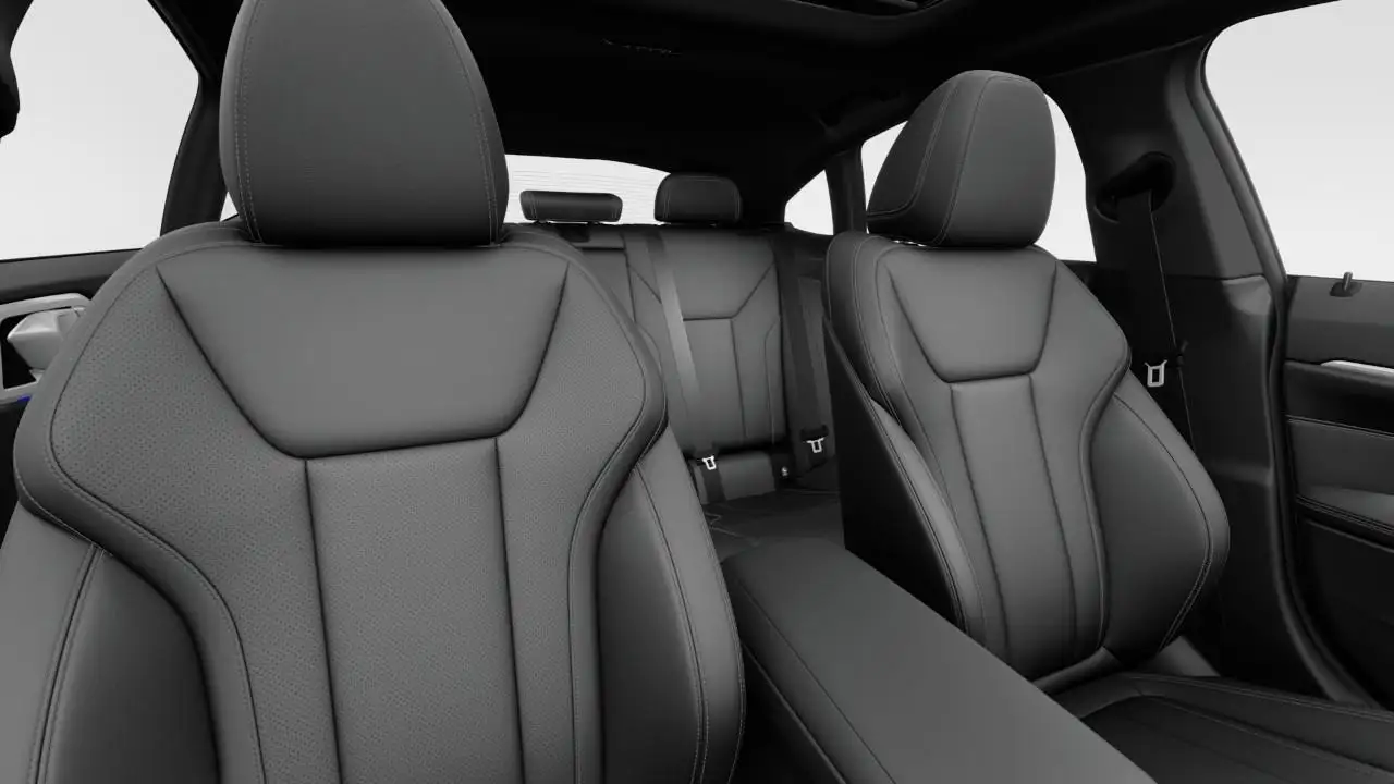 BMW i4 - Image 11