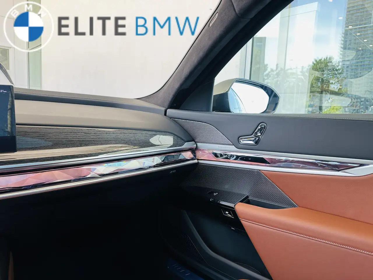 BMW 7 Series - Image 28