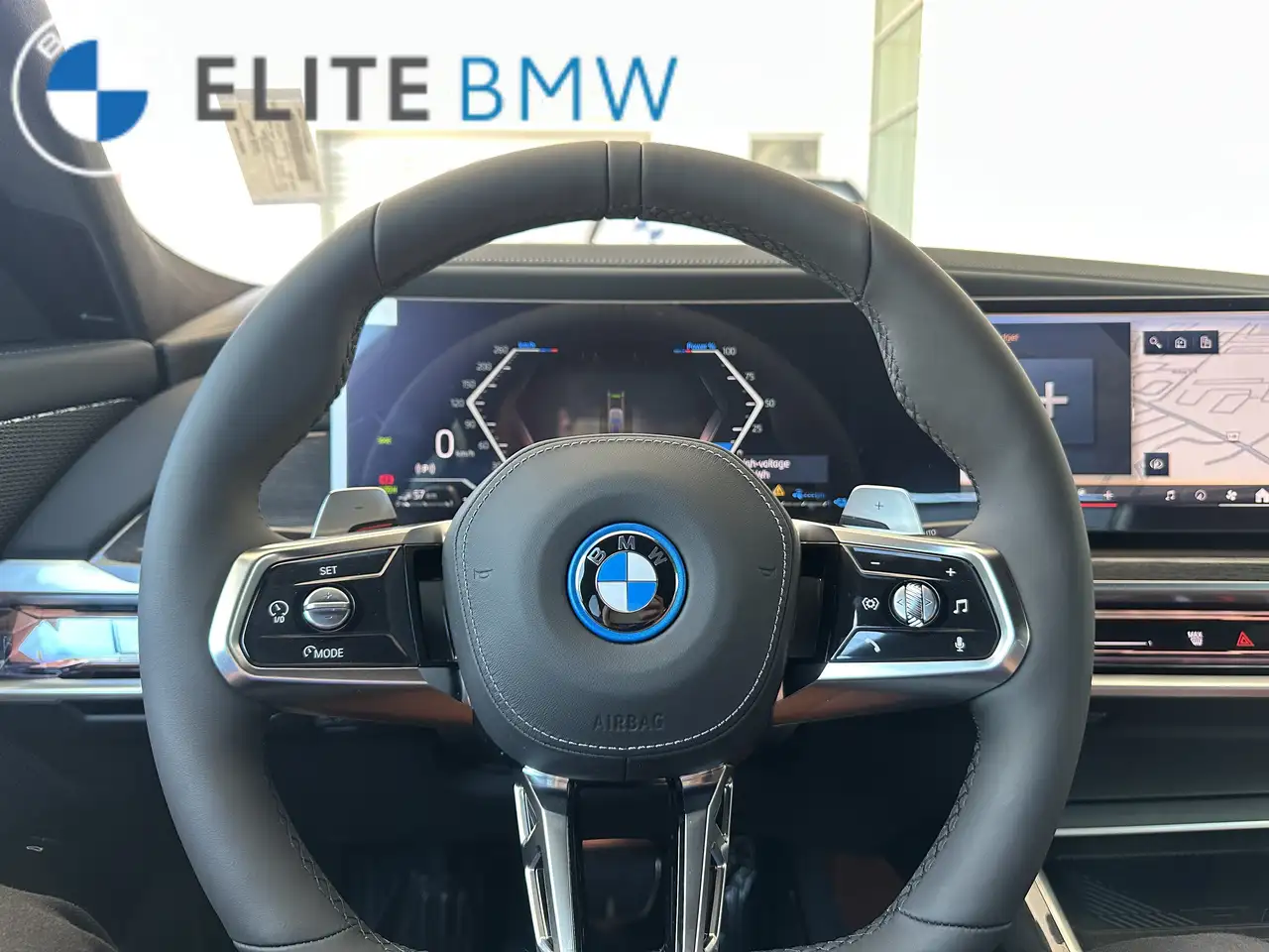 BMW 7 Series - Image 11
