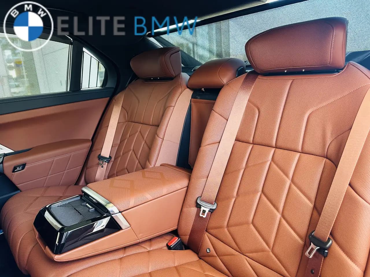 BMW 7 Series - Image 23