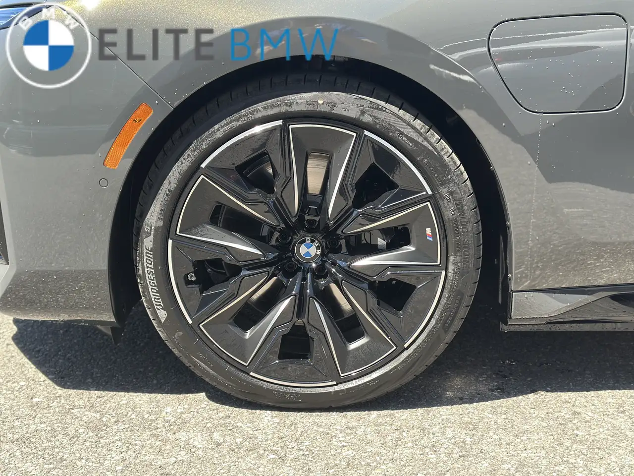 BMW 7 Series - Image 12