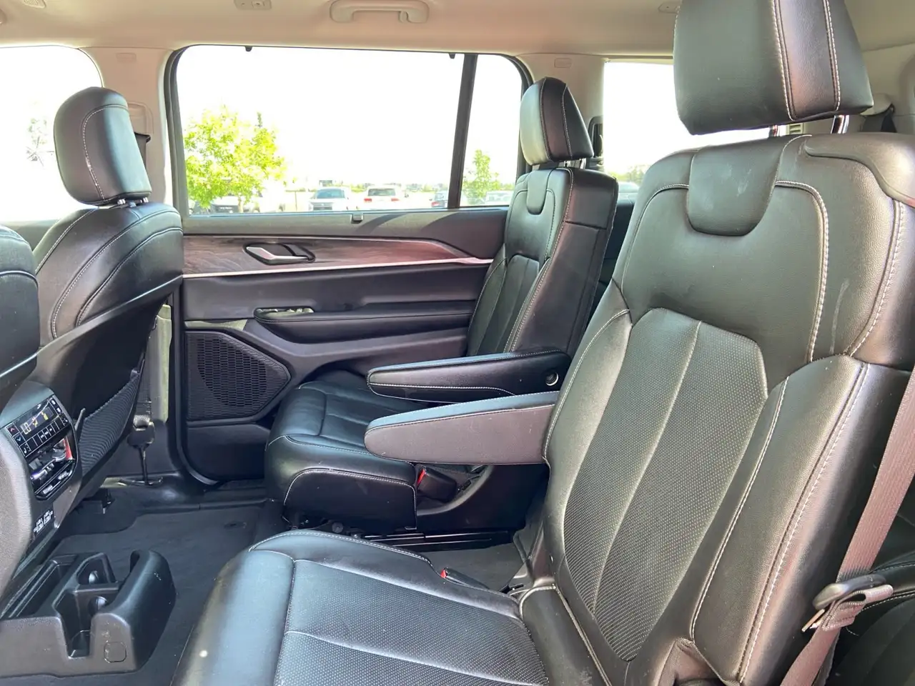 Jeep Grand Cherokee - Image 26