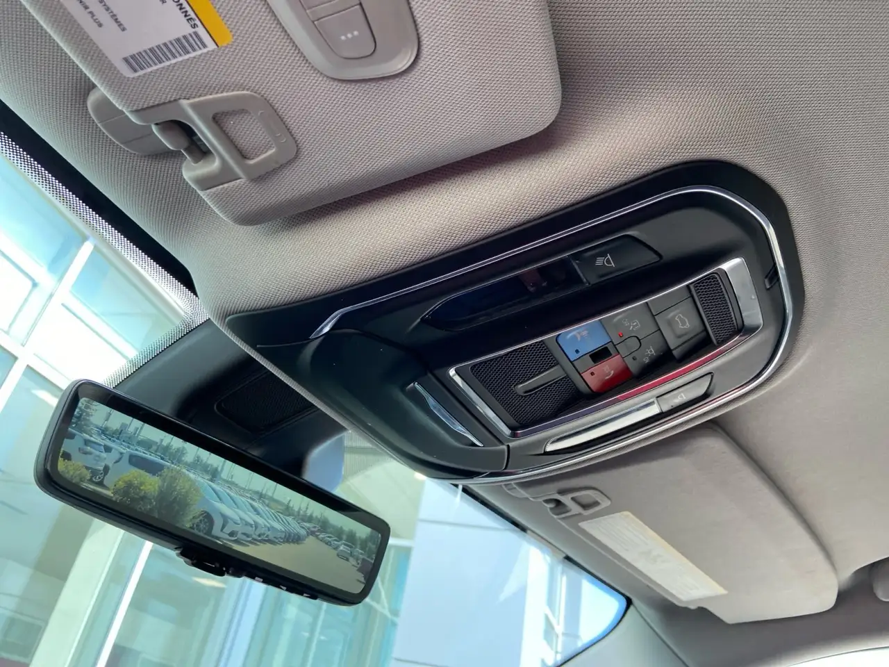 Jeep Grand Cherokee - Image 24