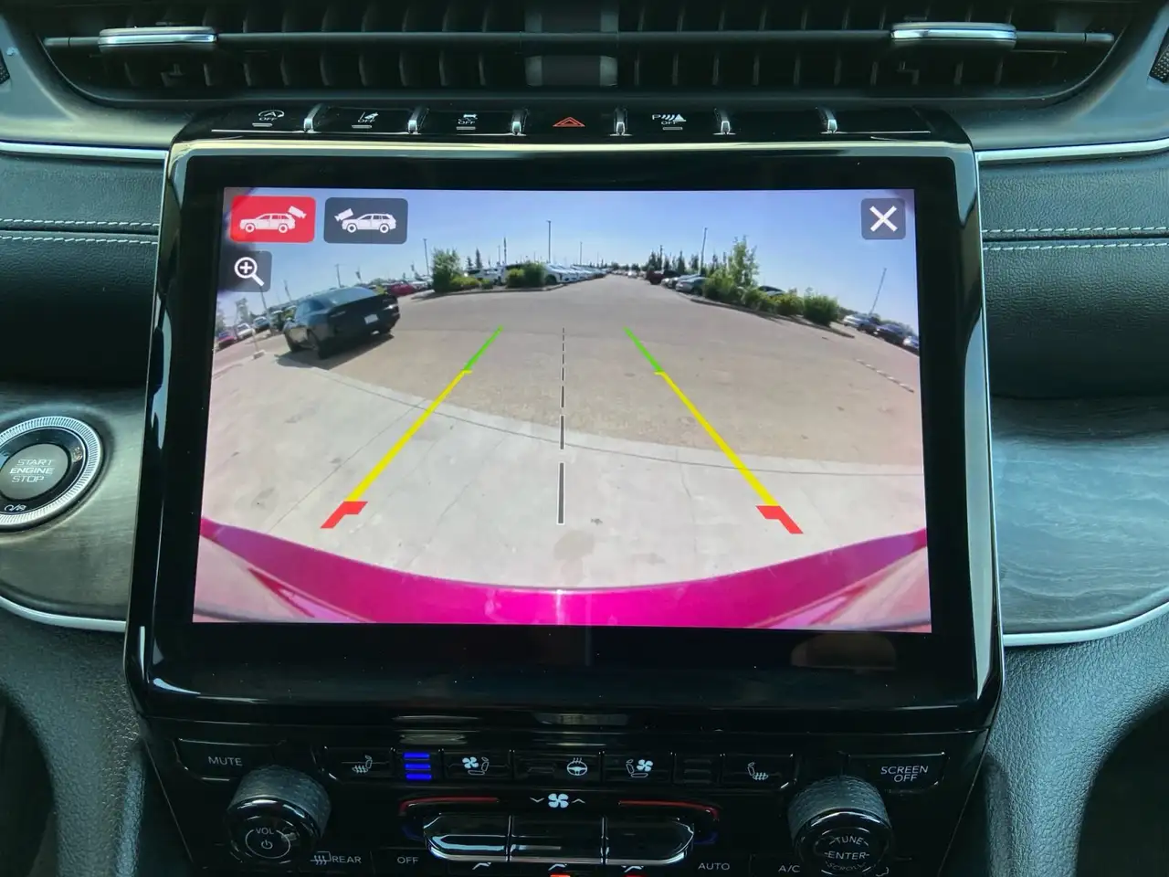Jeep Grand Cherokee - Image 31