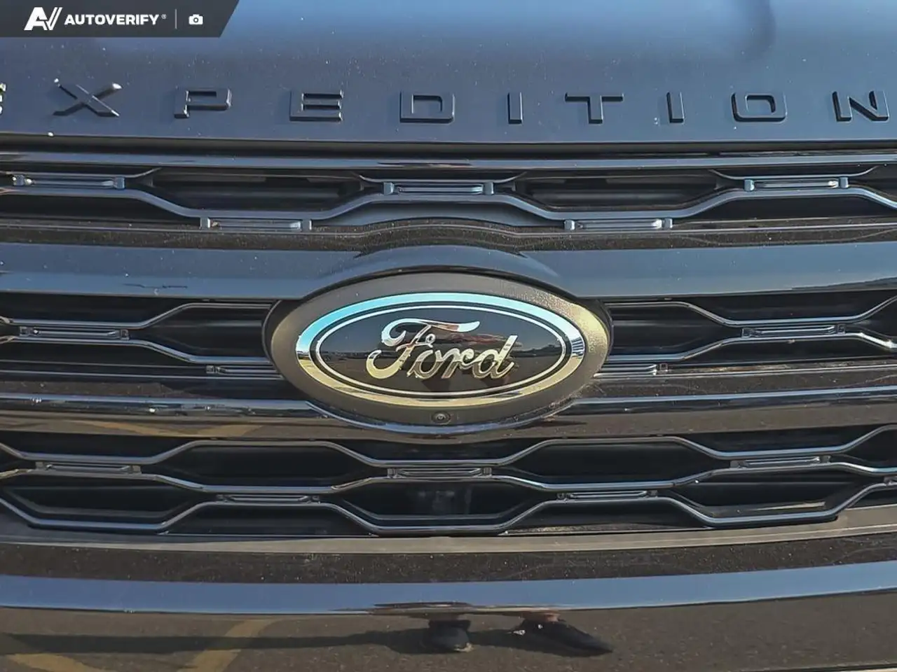 Ford Expedition - Image 9