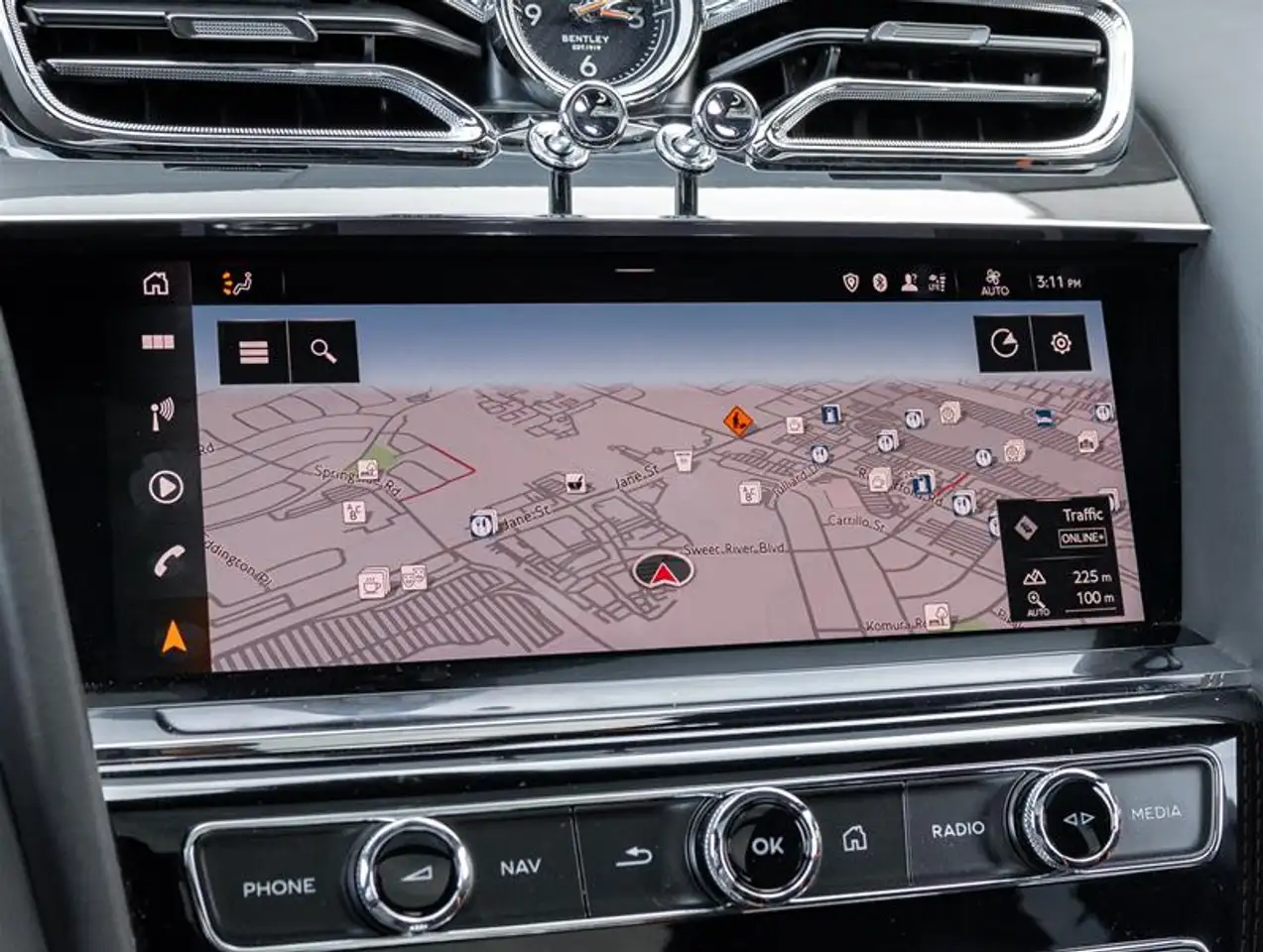 Bentley Bentayga - Image 16