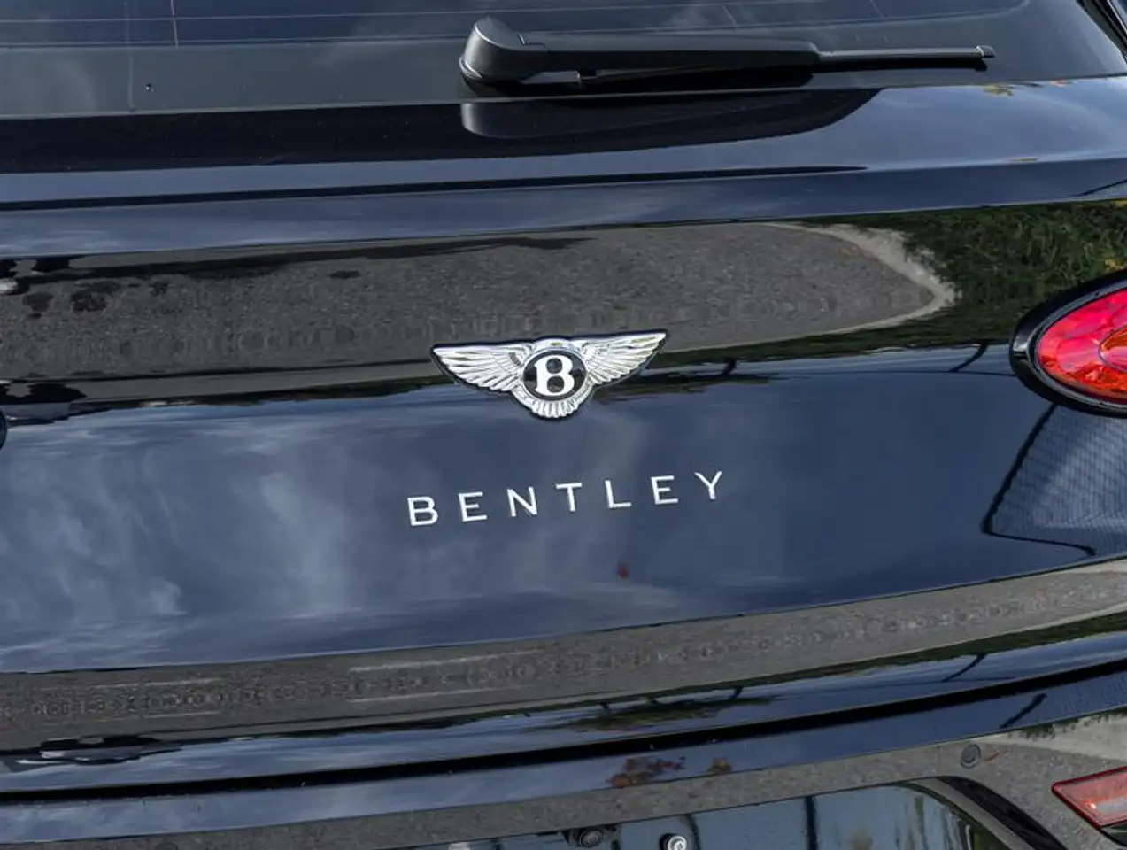 Bentley Bentayga - Image 48