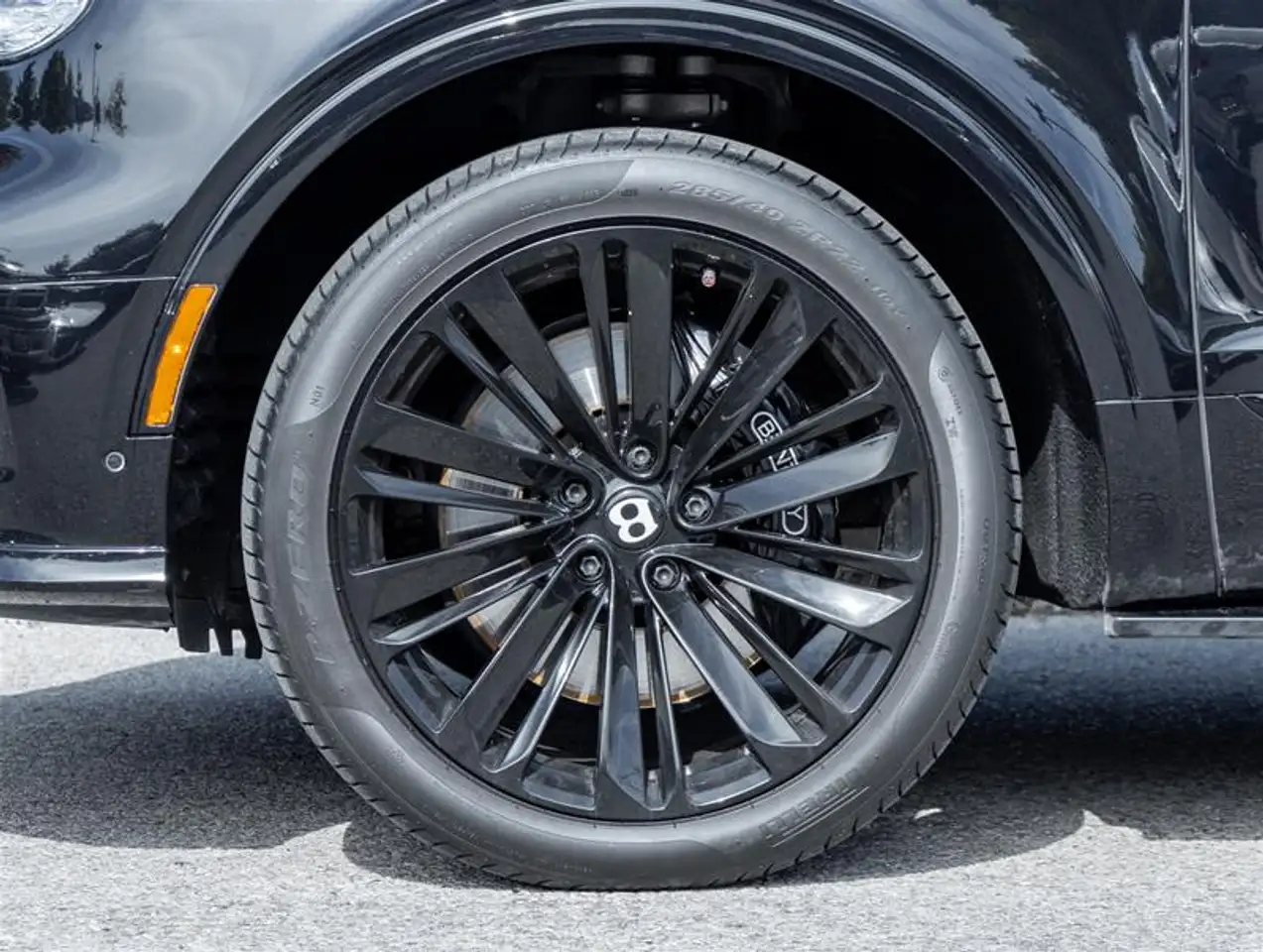 Bentley Bentayga - Image 45