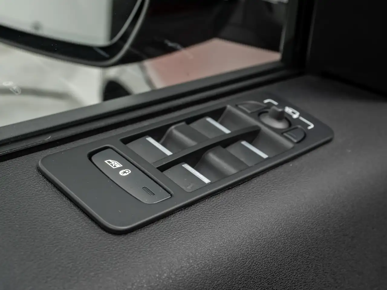 Land Rover Discovery Sport - Image 27