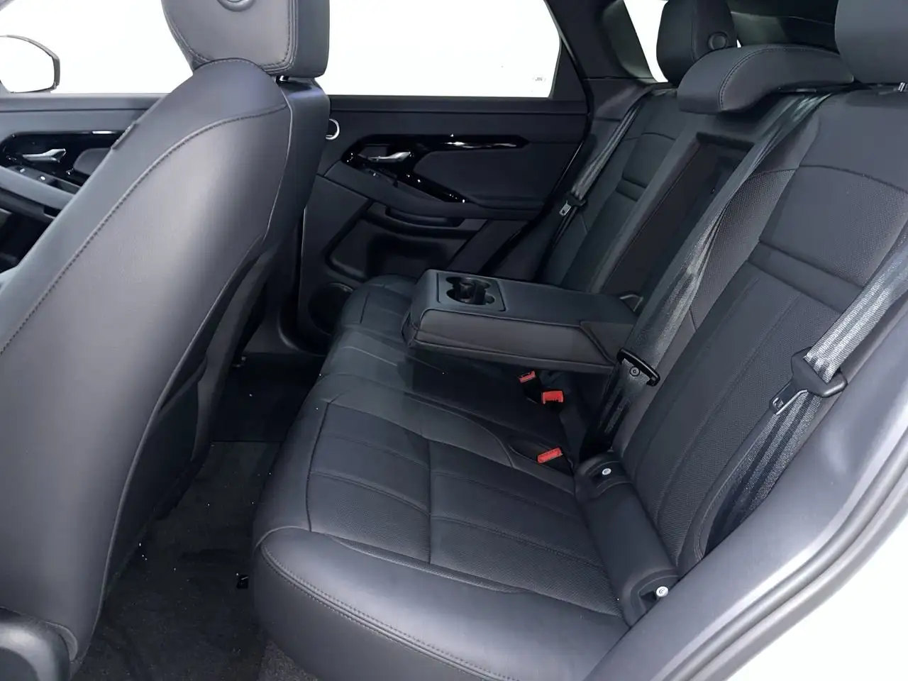 Land Rover Range Rover Evoque - Image 31
