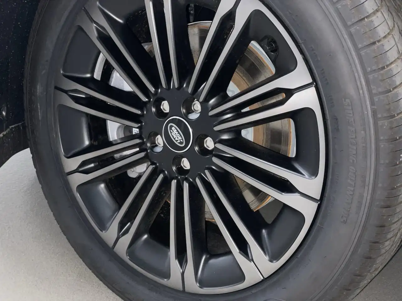 Land Rover Range Rover Evoque - Image 18