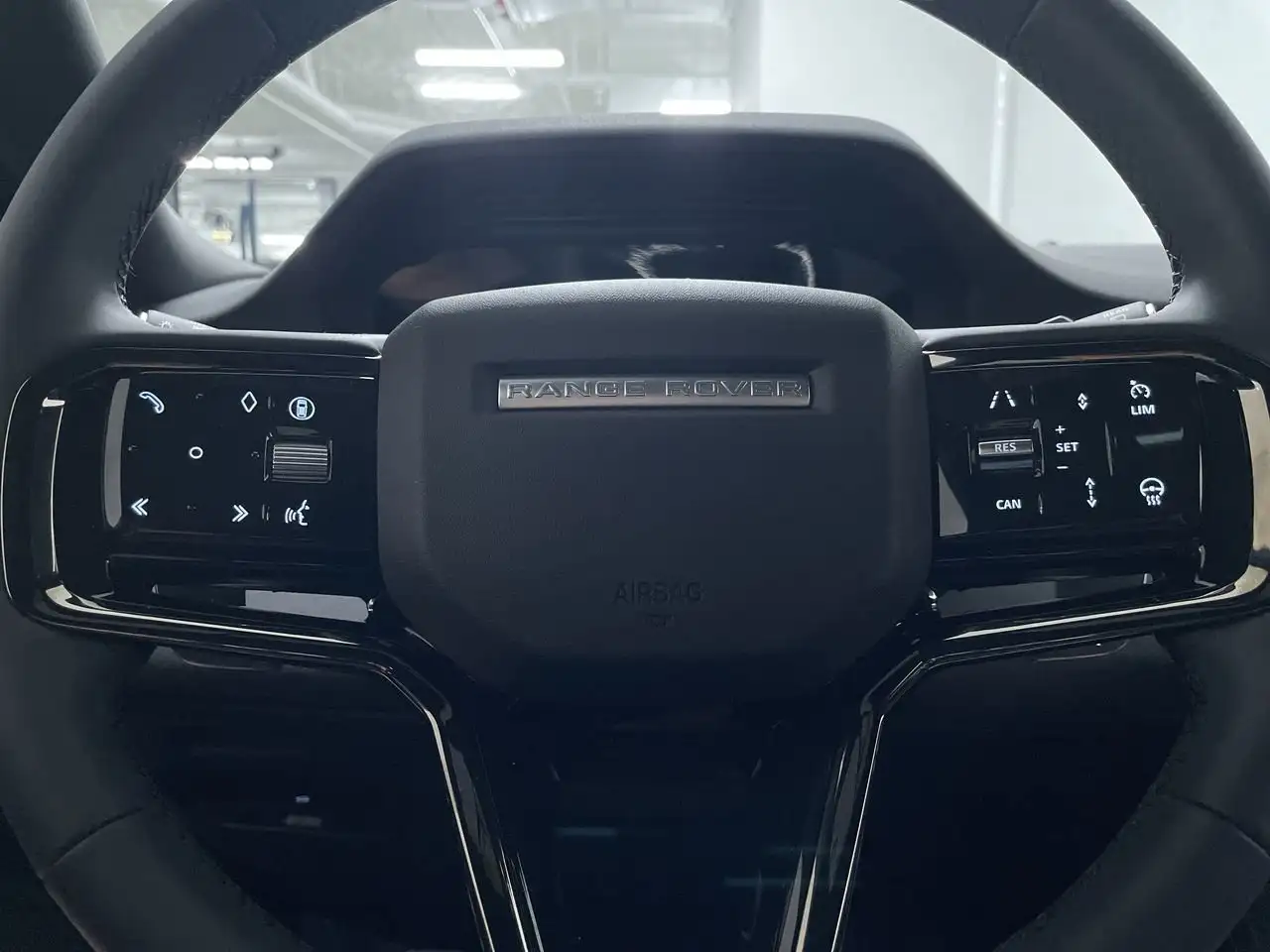 Land Rover Range Rover Evoque - Image 22