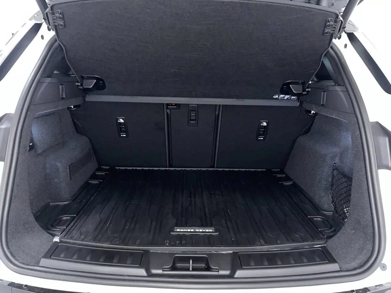 Land Rover Range Rover Evoque - Image 32