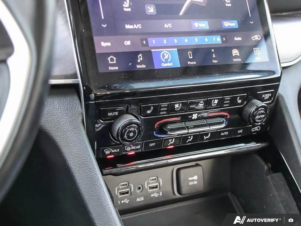 Jeep Grand Cherokee - Image 20