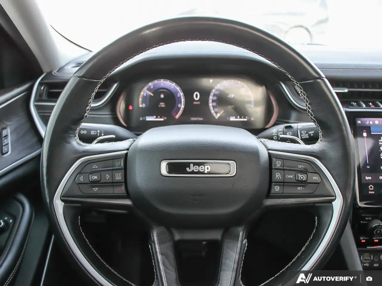 Jeep Grand Cherokee - Image 14