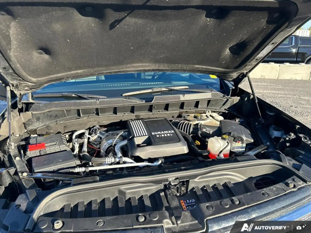 Chevrolet Silverado 1500 - Image 13
