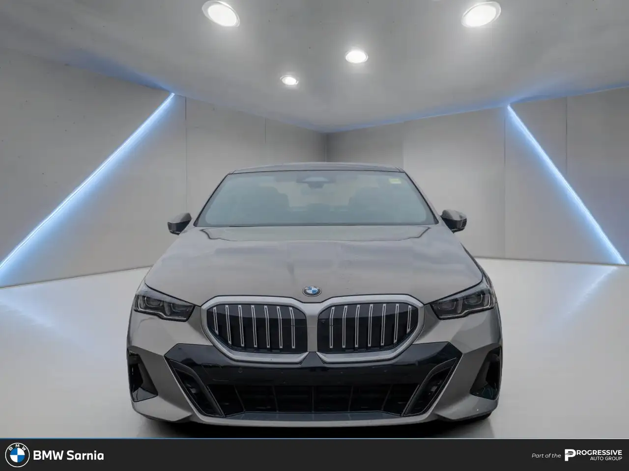 BMW 5 Series - Image 5