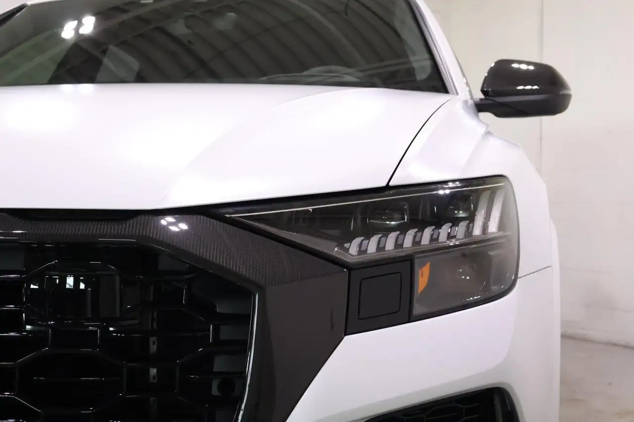Audi RS Q8 - Image 11