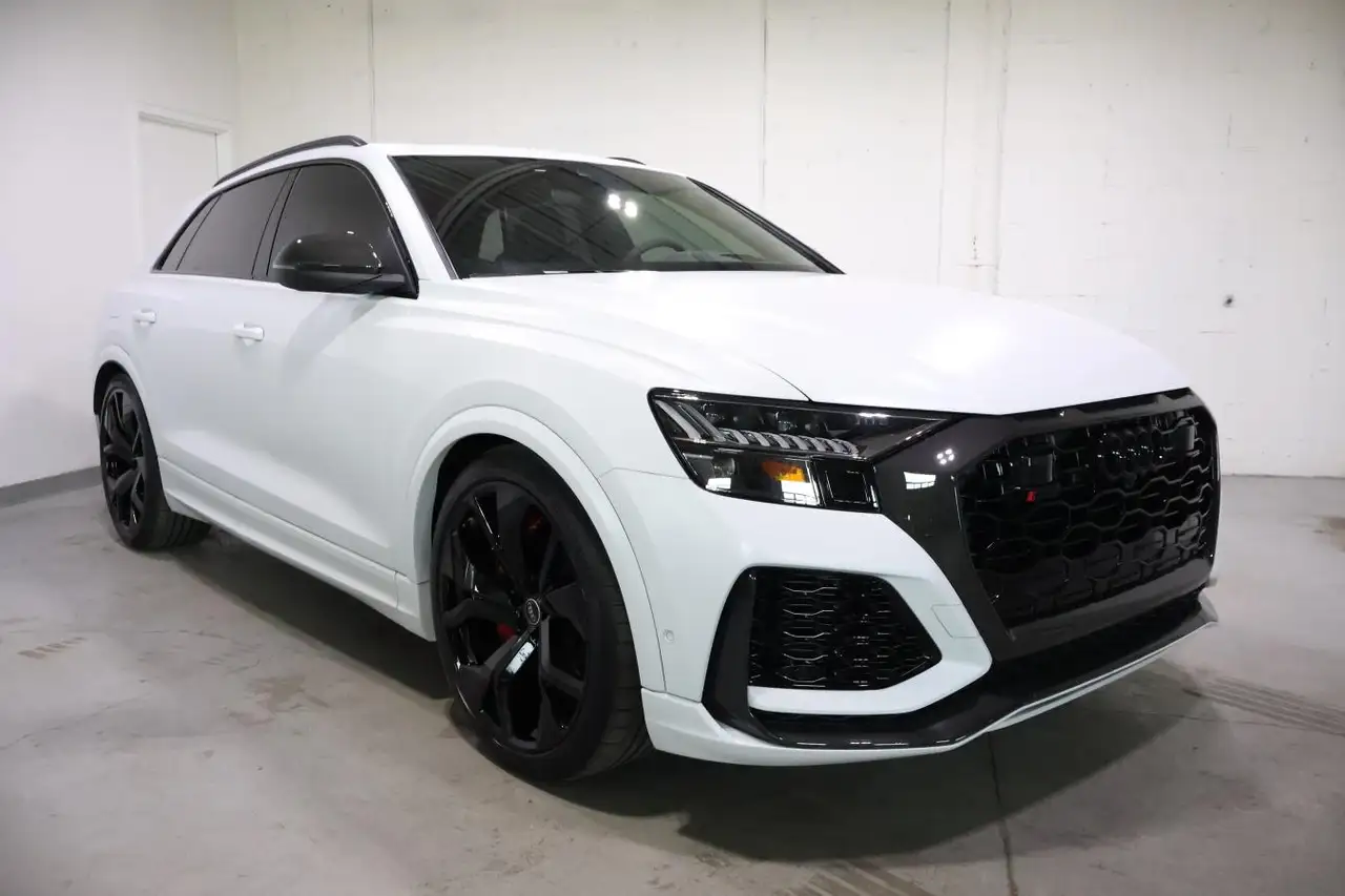 Audi RS Q8 - Image 8