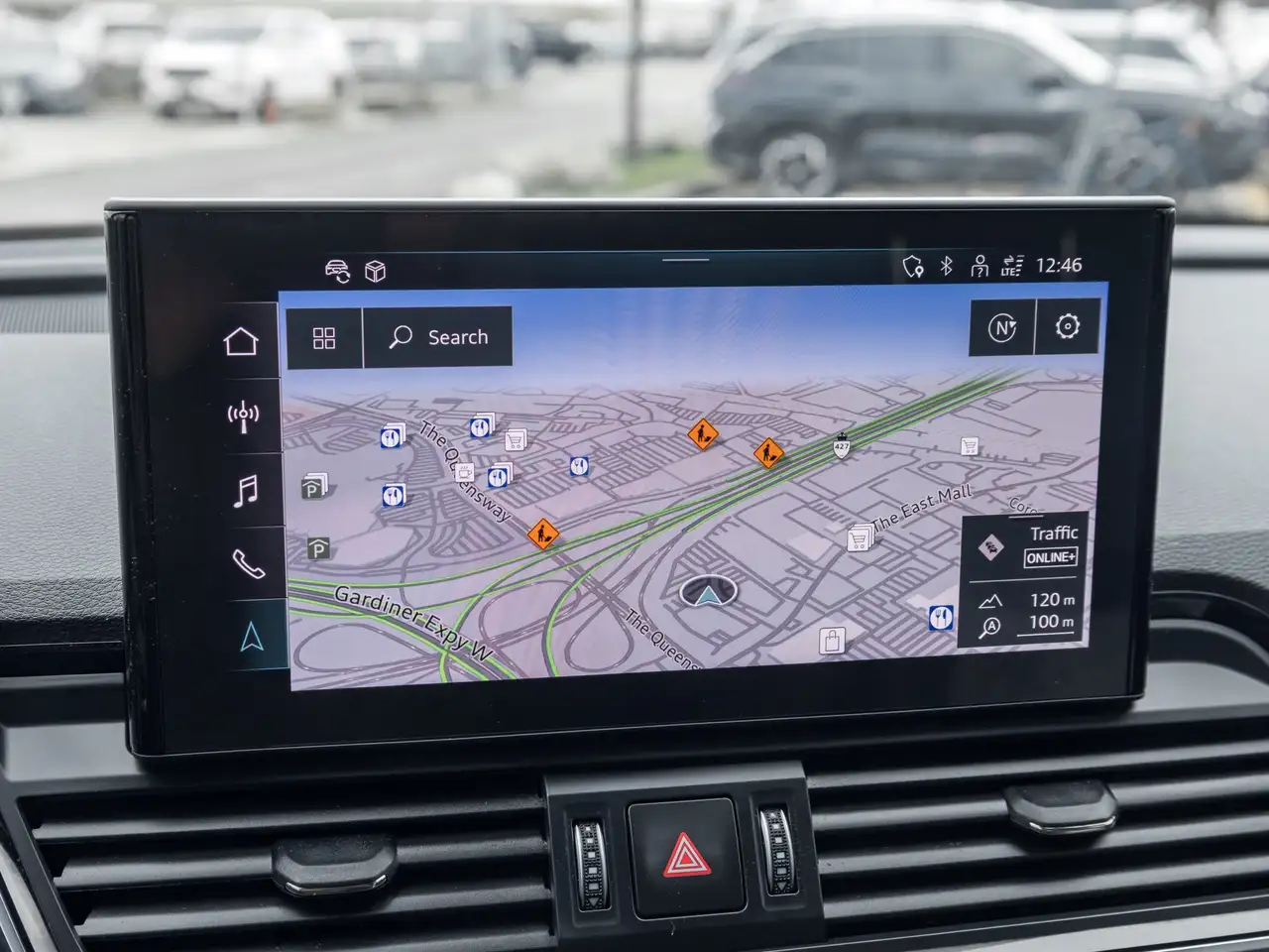 Audi SQ5 - Image 13