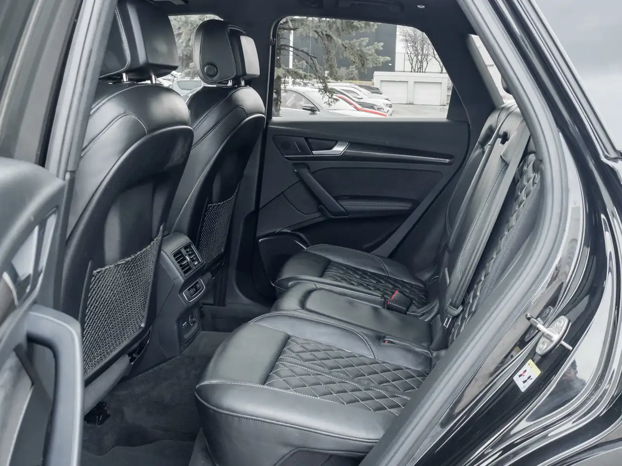 Audi SQ5 - Image 25