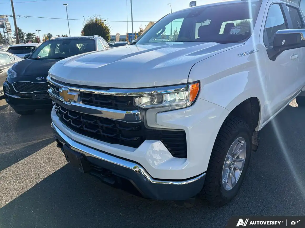 Chevrolet Silverado 1500 - Image 8
