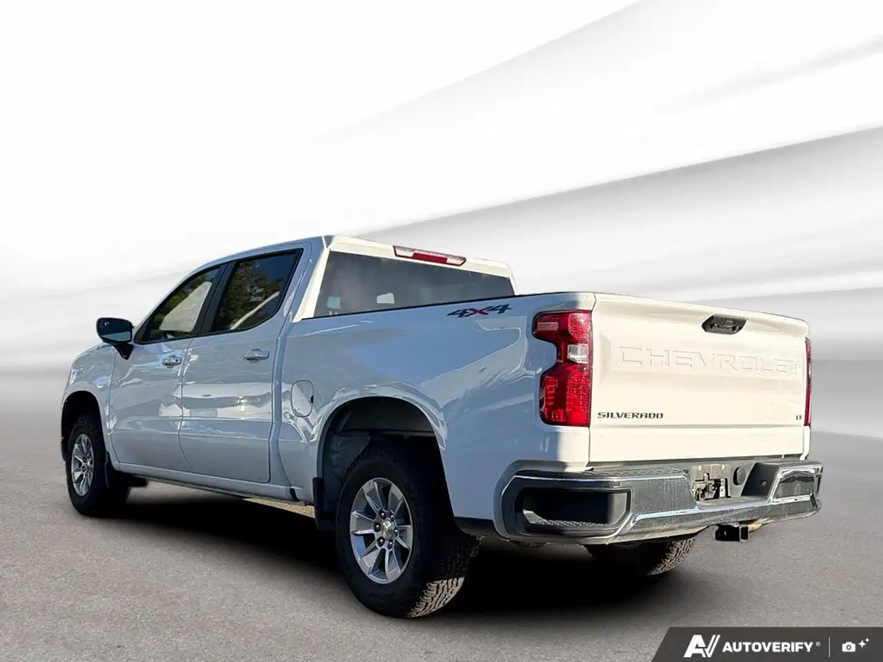 Chevrolet Silverado 1500 - Image 4