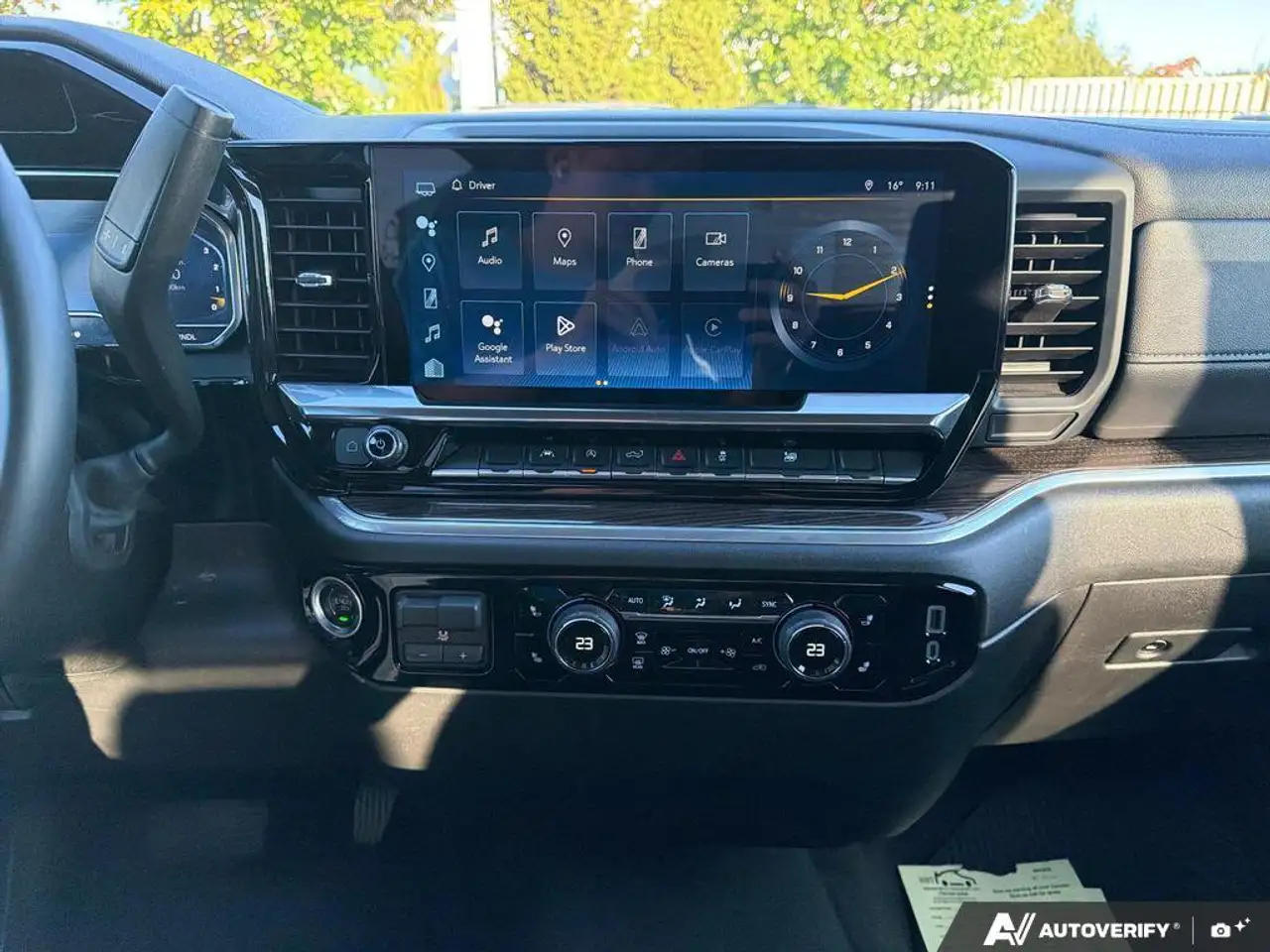 Chevrolet Silverado 1500 - Image 19