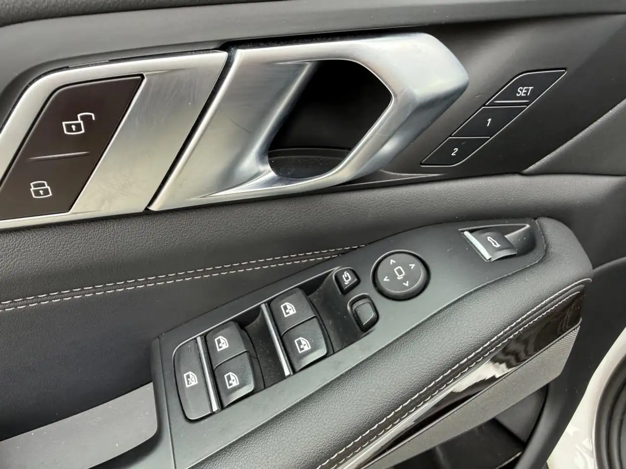 BMW X5 - Image 15