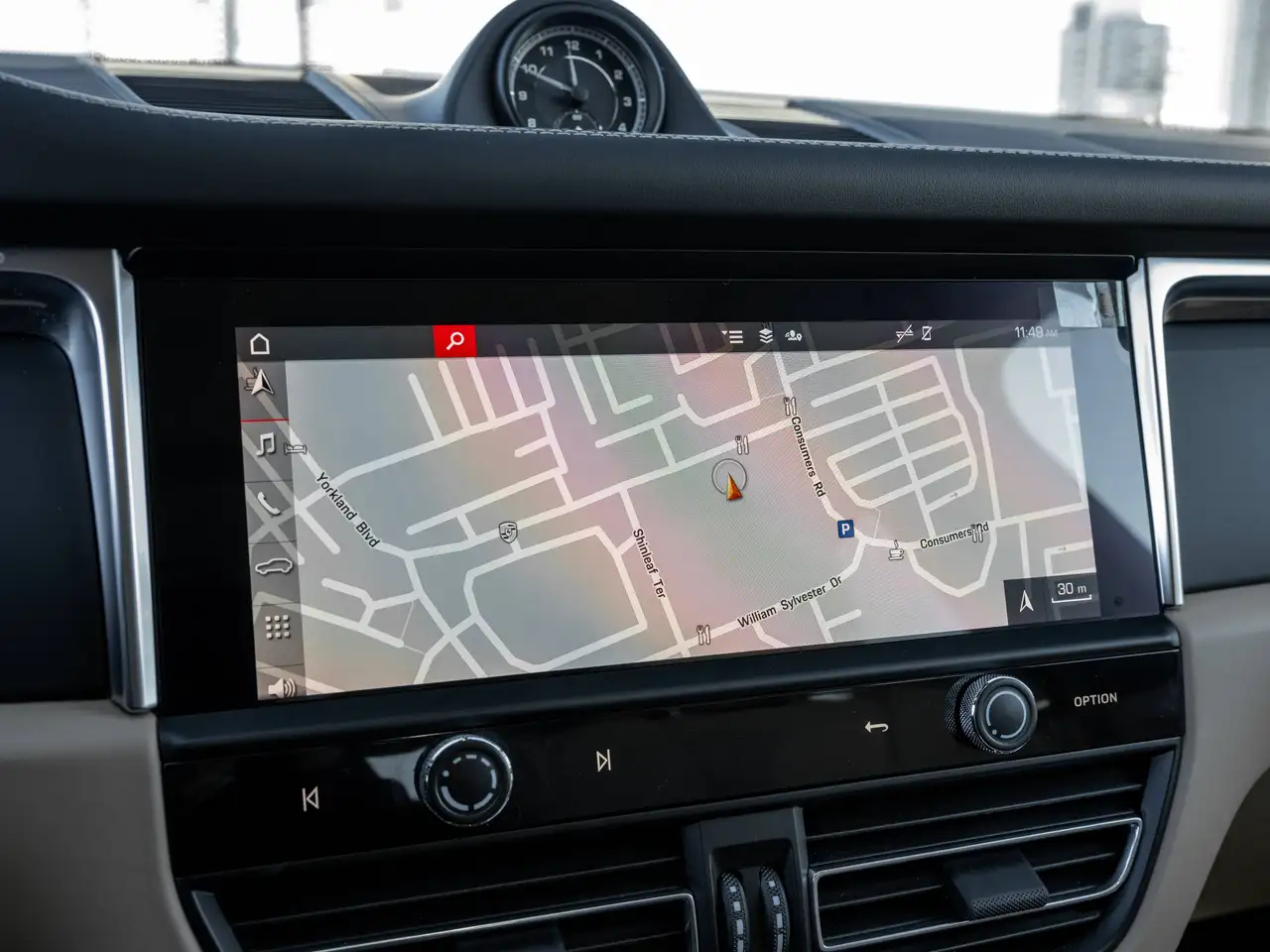 Porsche Macan - Image 17
