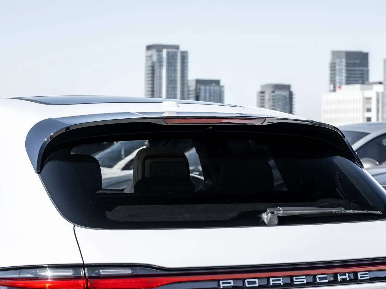 Porsche Macan - Image 10
