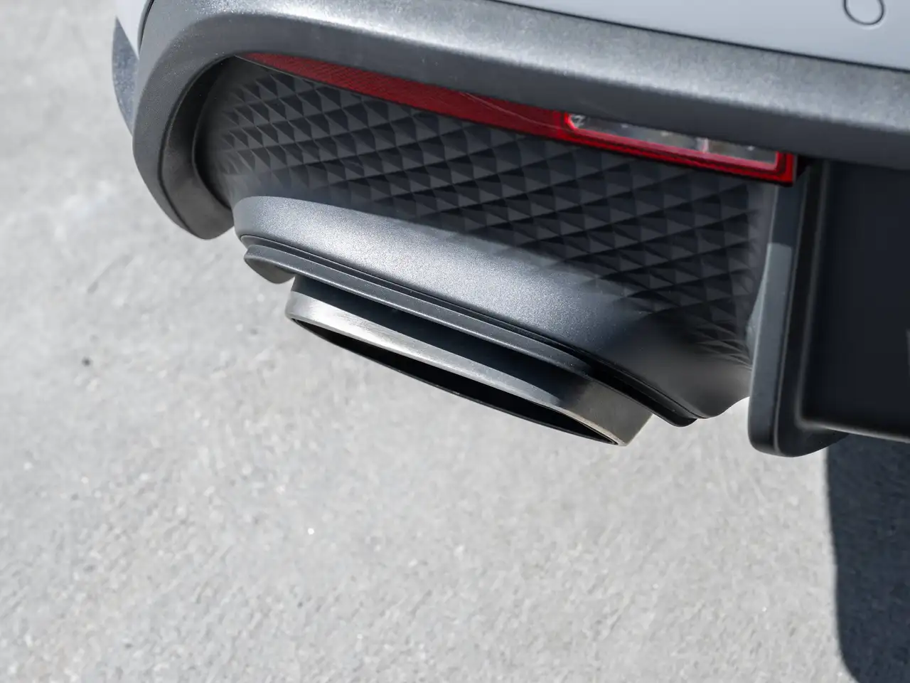 Porsche Macan - Image 16