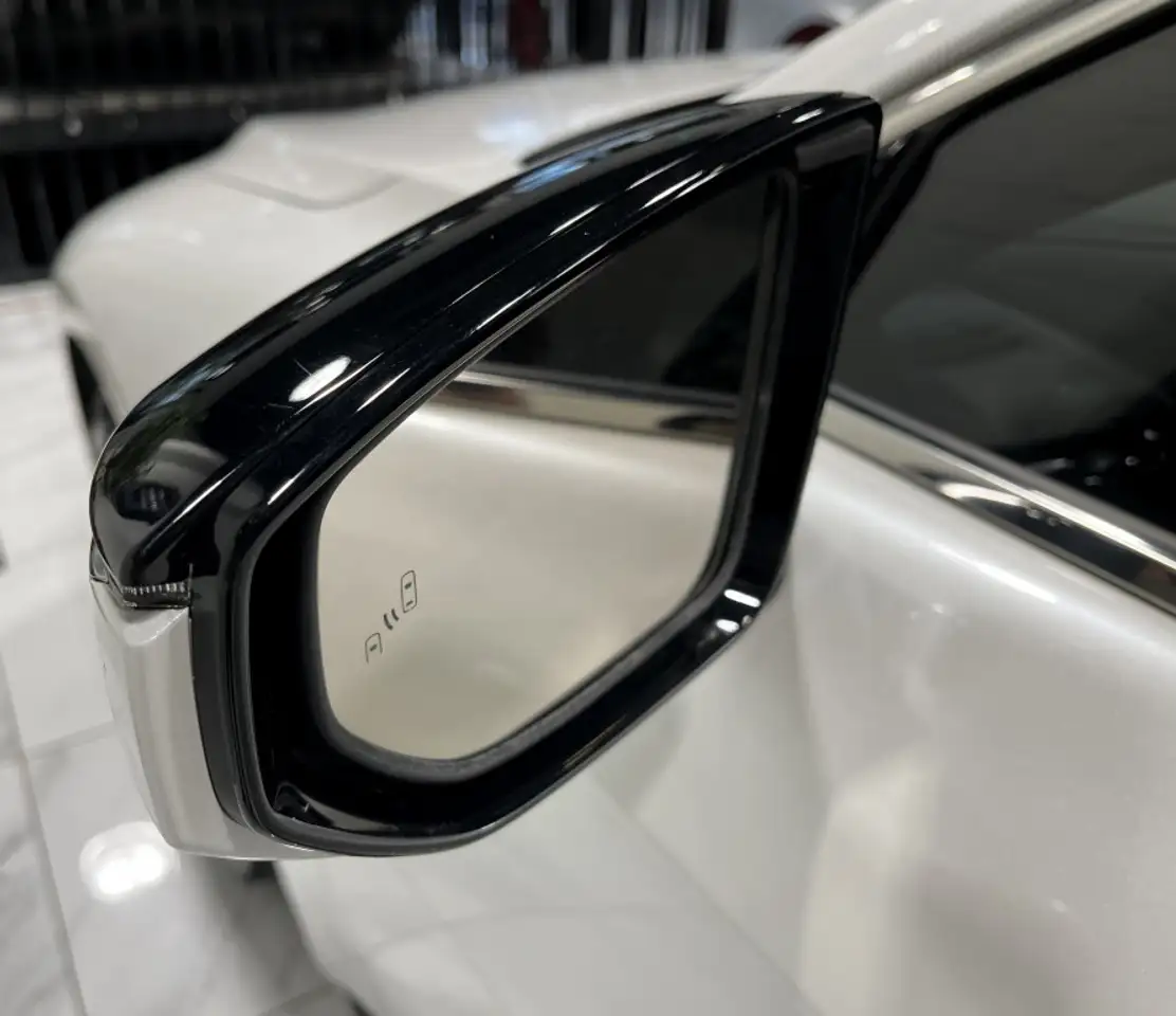 Lexus IS 300 - Image 6