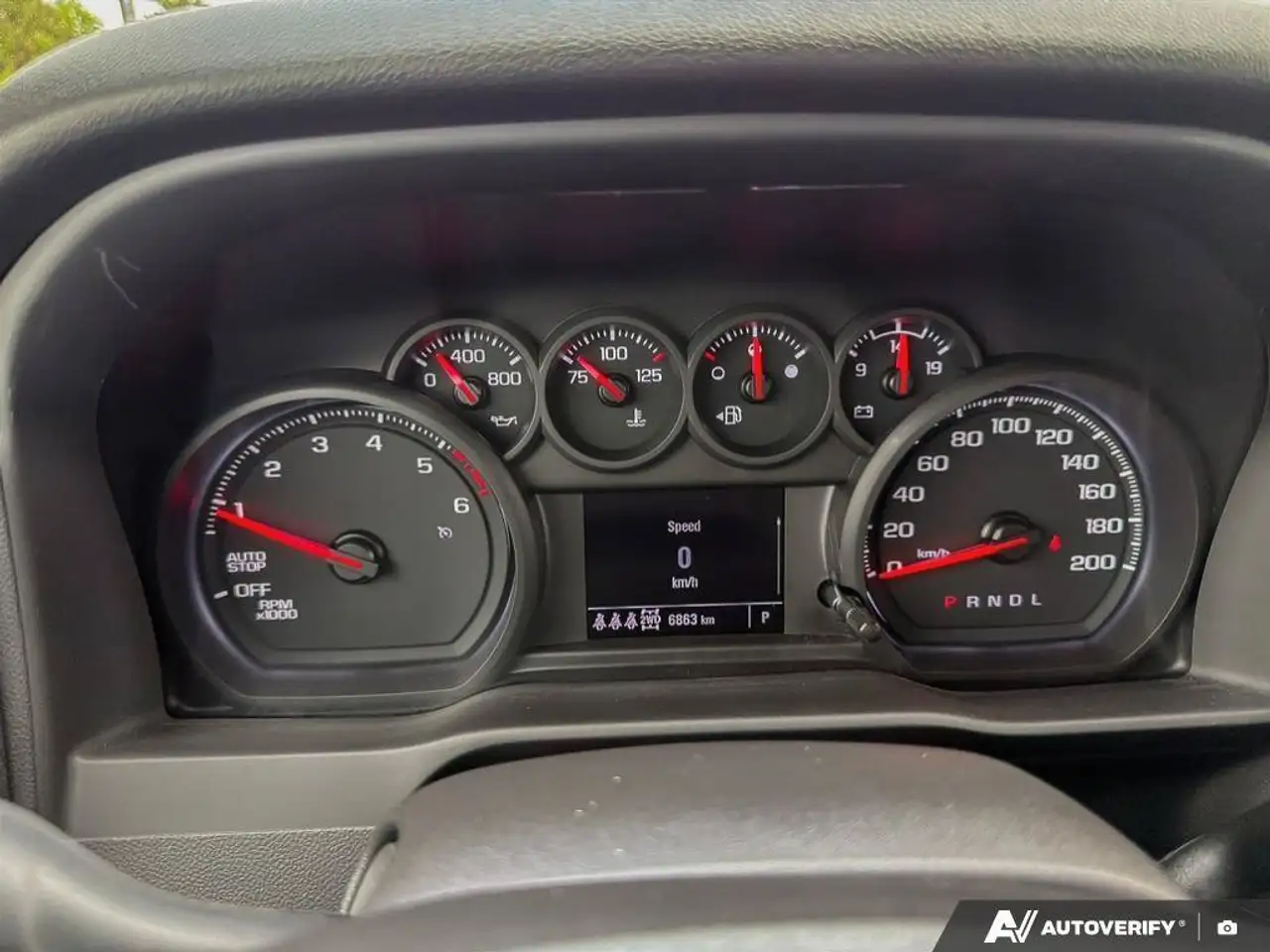 Chevrolet Silverado 1500 - Image 18
