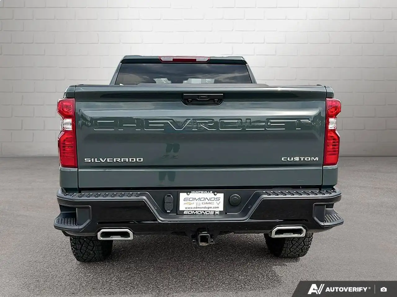 Chevrolet Silverado 1500 - Image 4