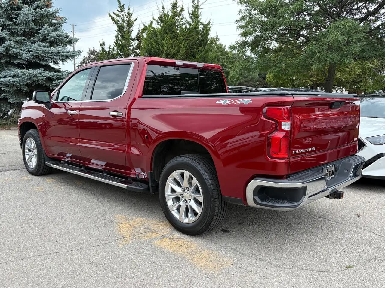Chevrolet Silverado 1500 - Image 10