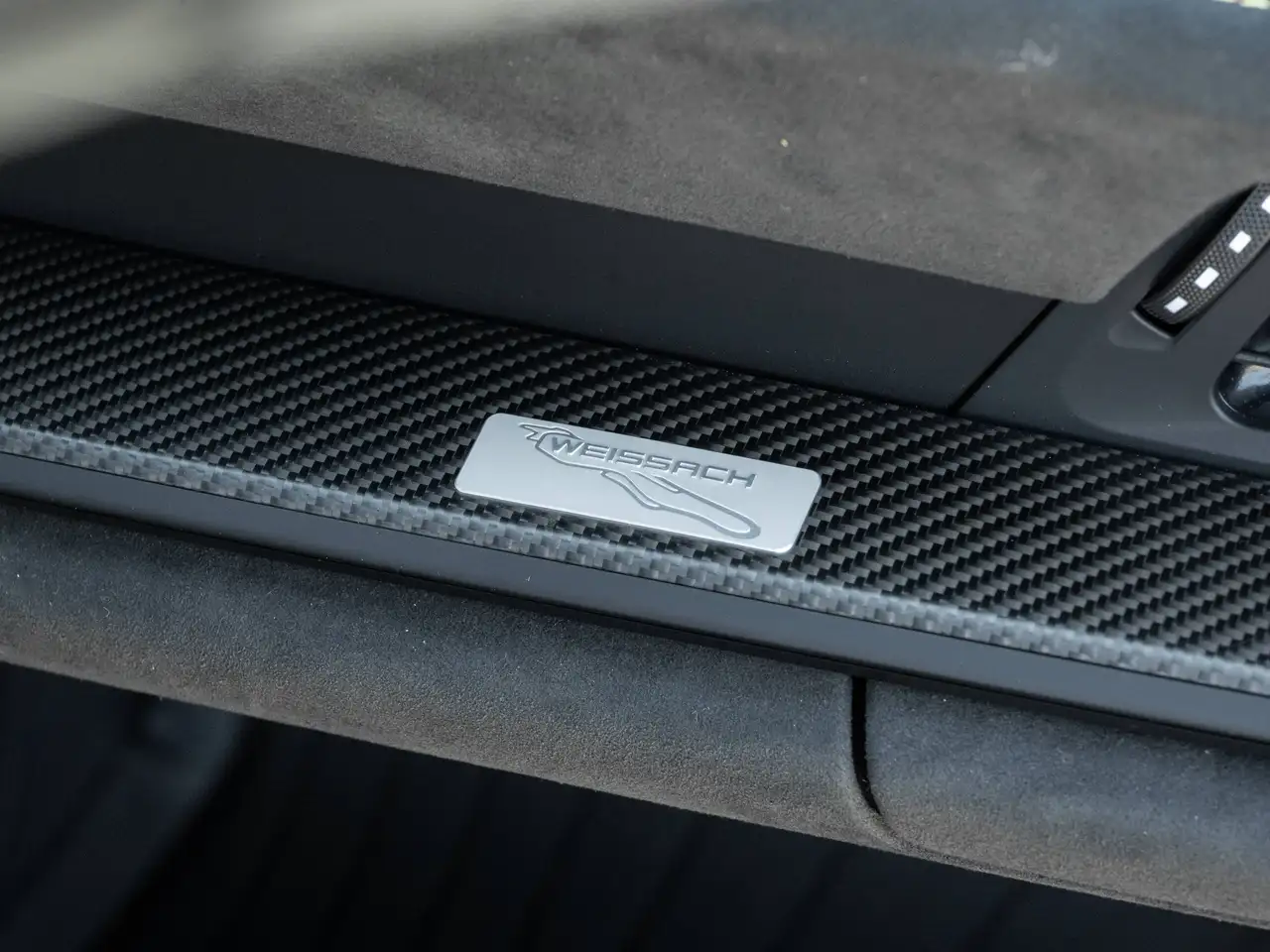 Porsche 911 - Image 43