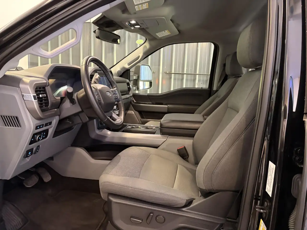 Ford F-150 - Image 11