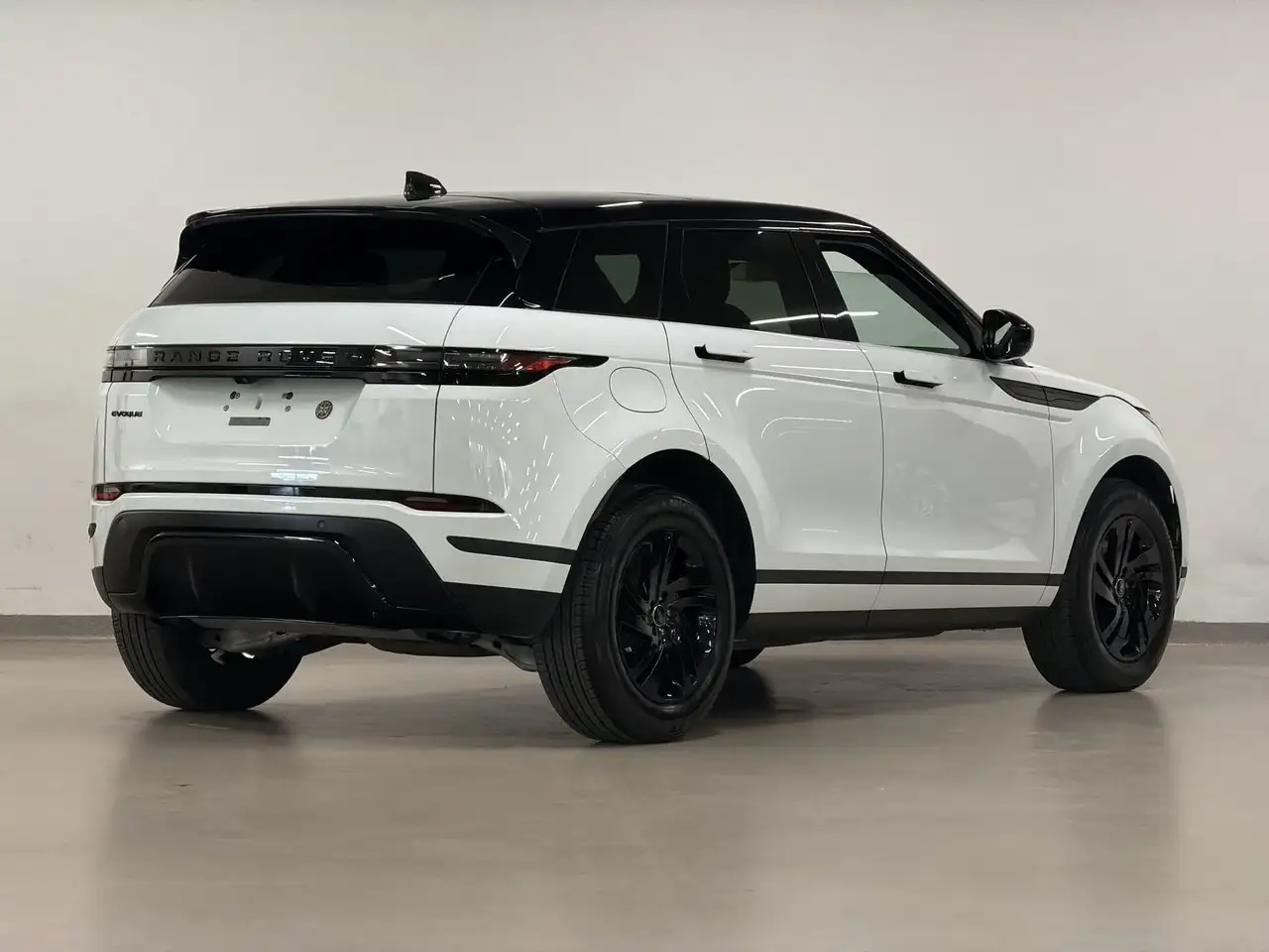 Land Rover Range Rover Evoque - Image 8