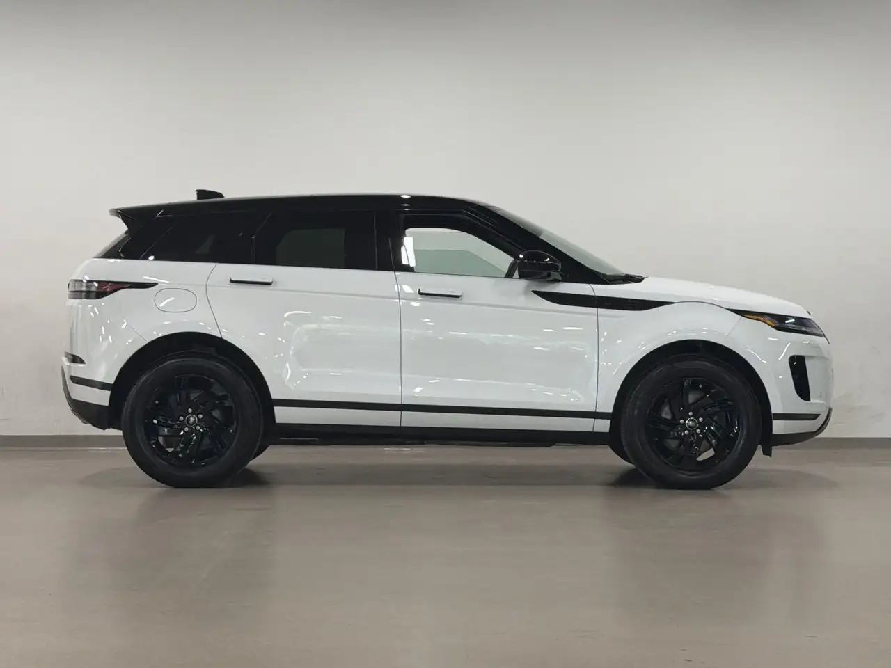 Land Rover Range Rover Evoque - Image 11