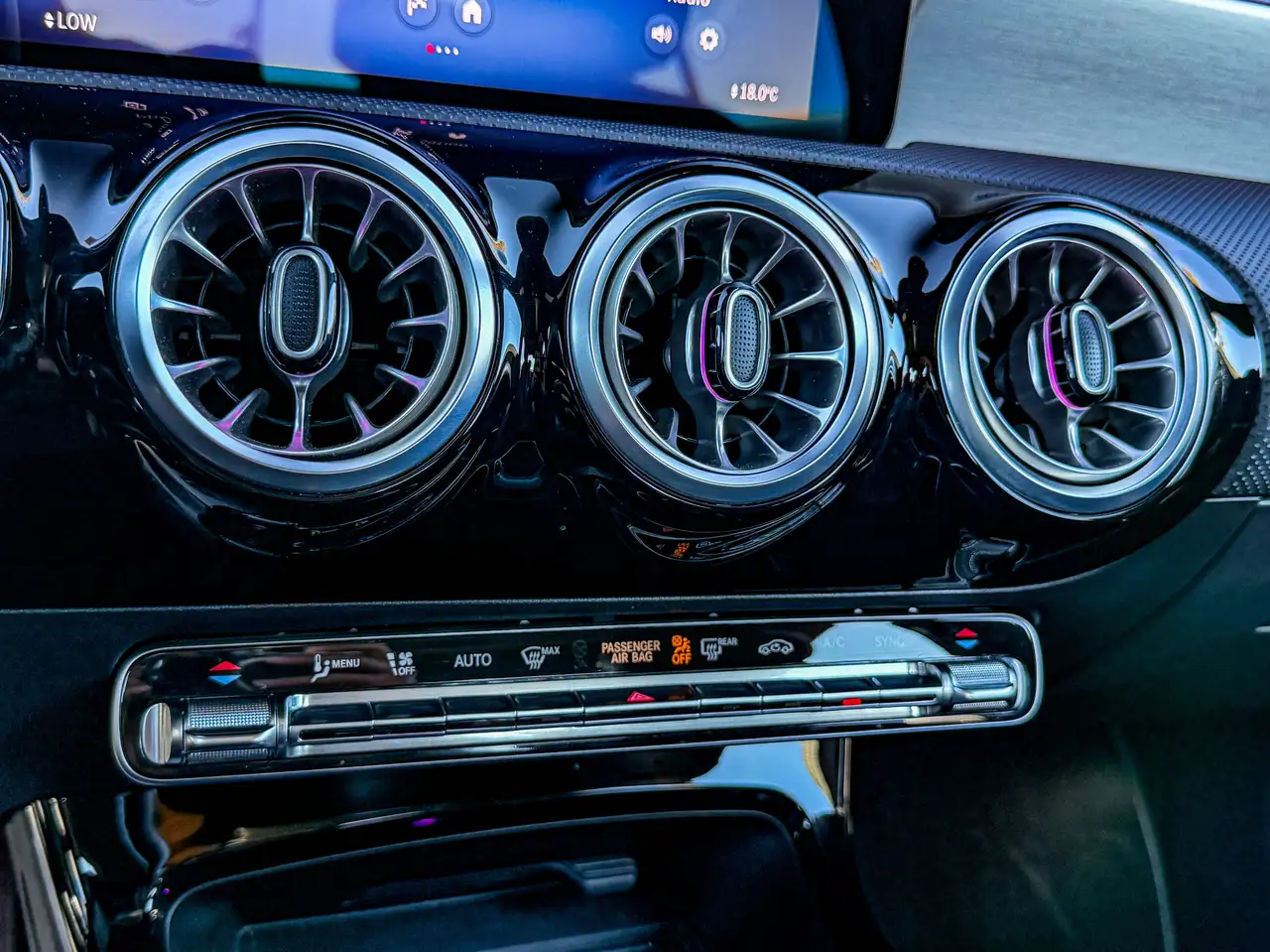Mercedes-Benz CLA - Image 33