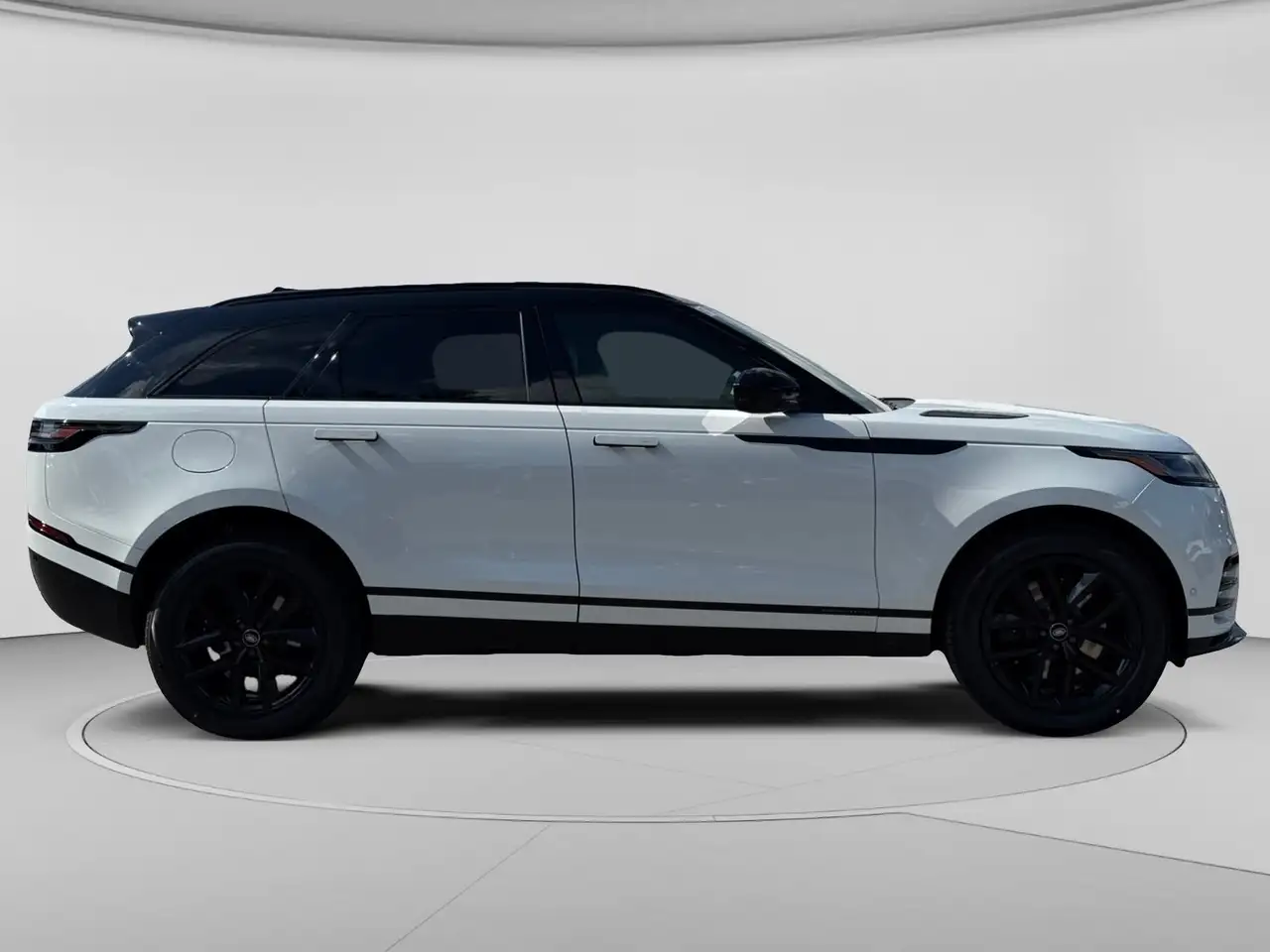 Land Rover Range Rover Velar - Image 6