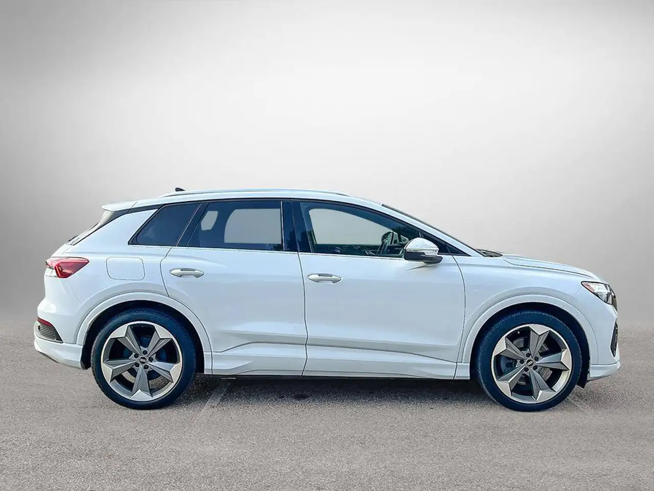 Audi Q4 e-tron - Image 4