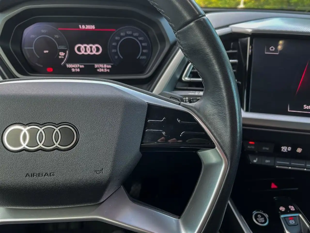 Audi Q4 e-tron - Image 18