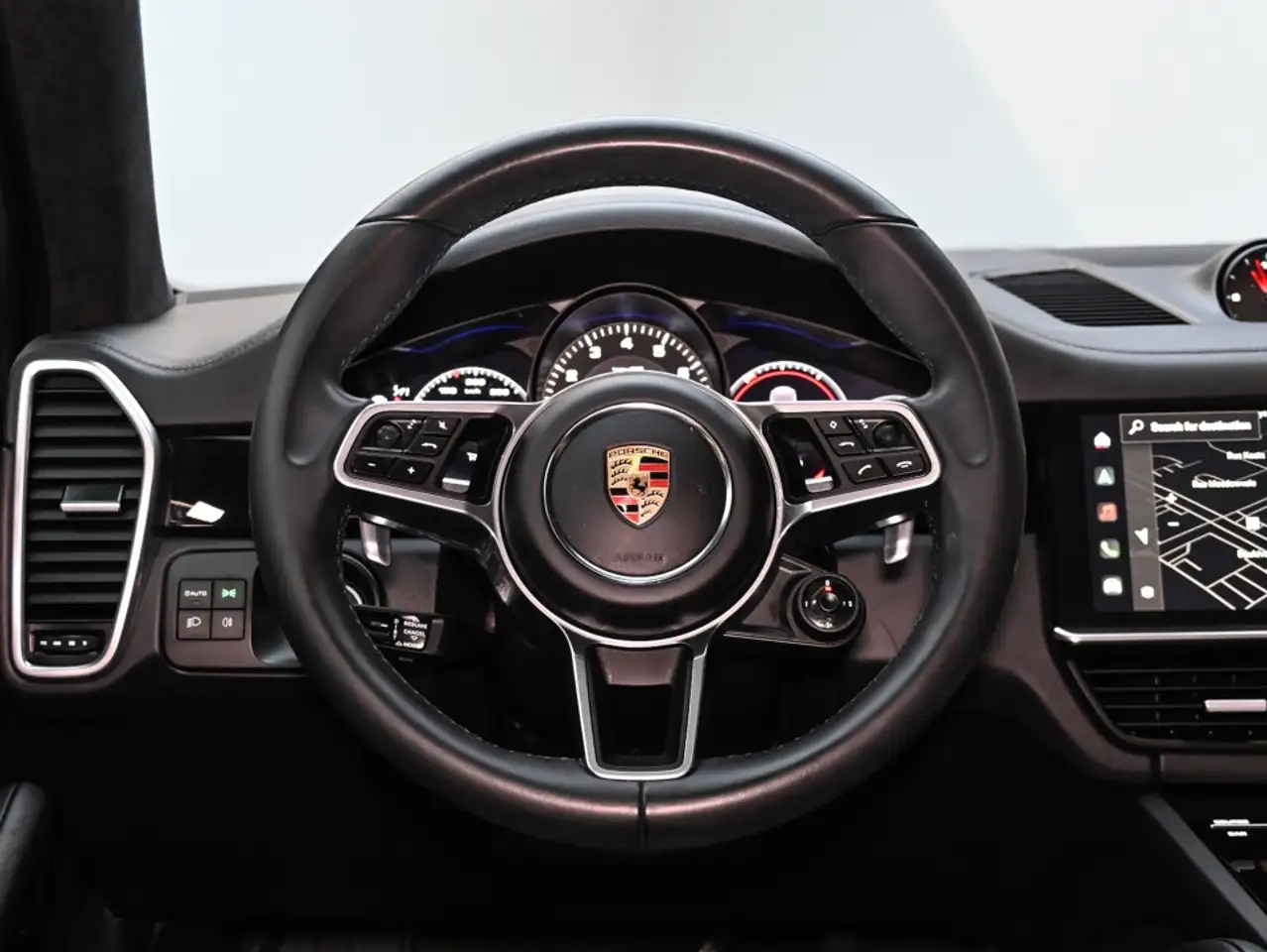 Porsche Cayenne - Image 20