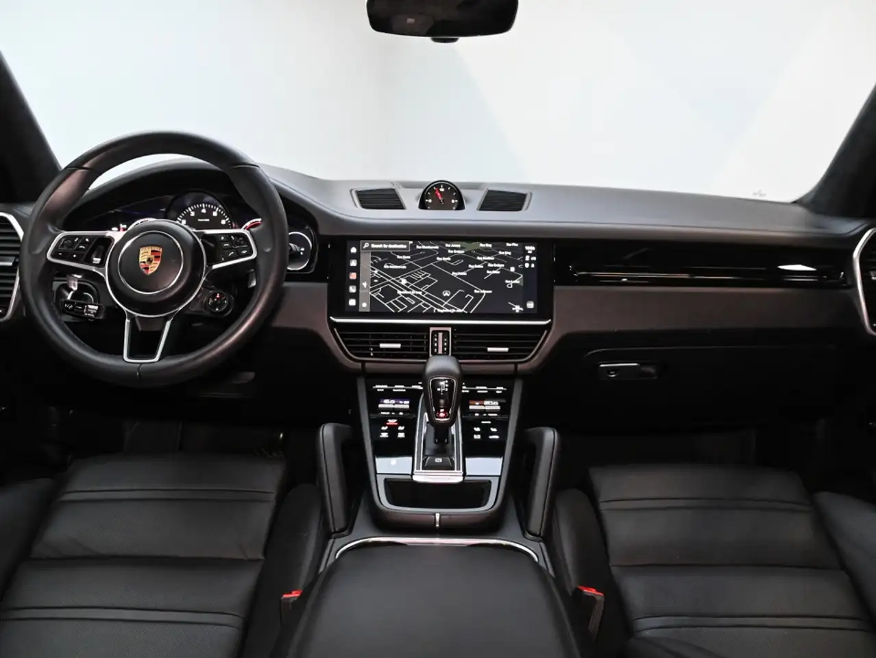 Porsche Cayenne - Image 37