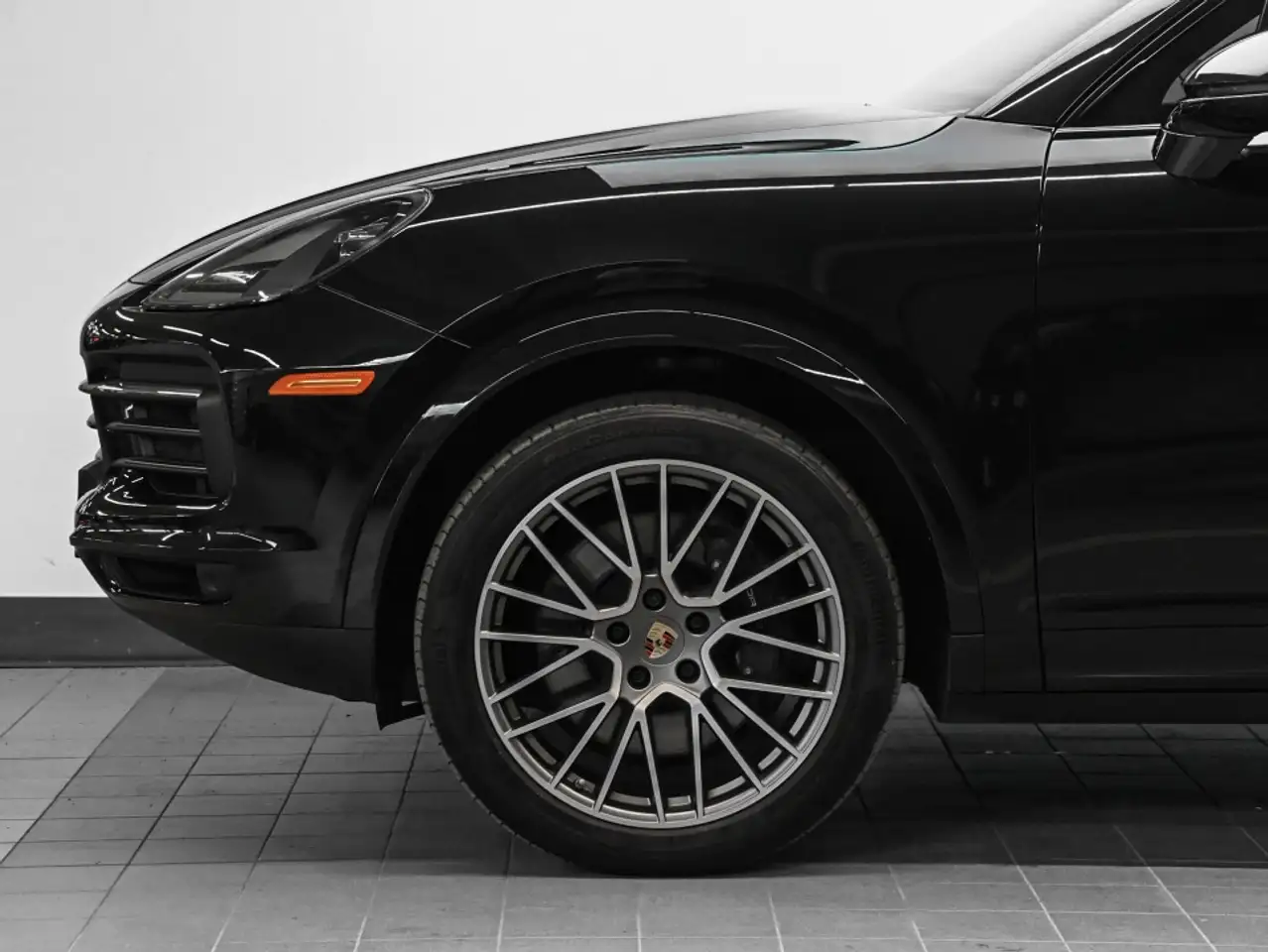 Porsche Cayenne - Image 8