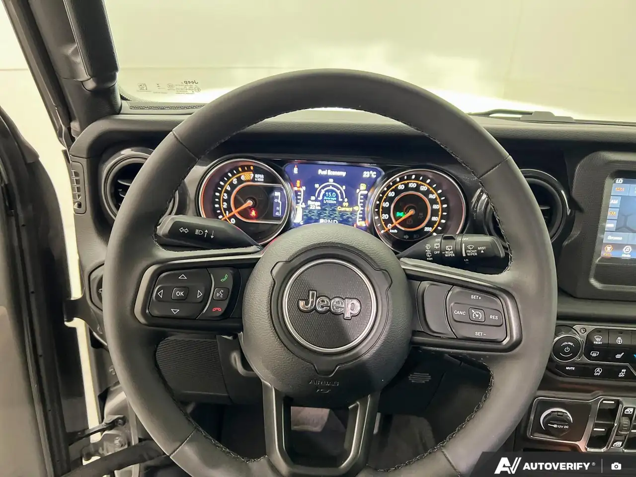 Jeep Wrangler - Image 12