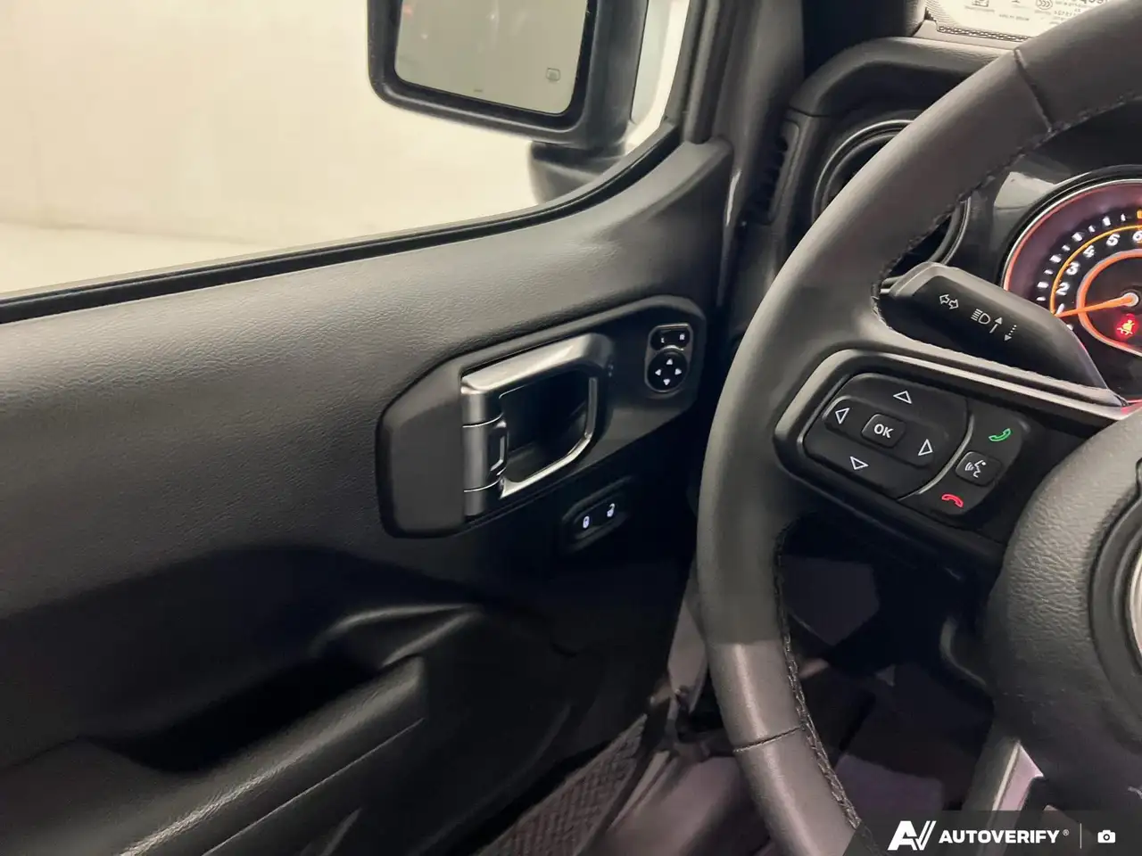 Jeep Wrangler - Image 21