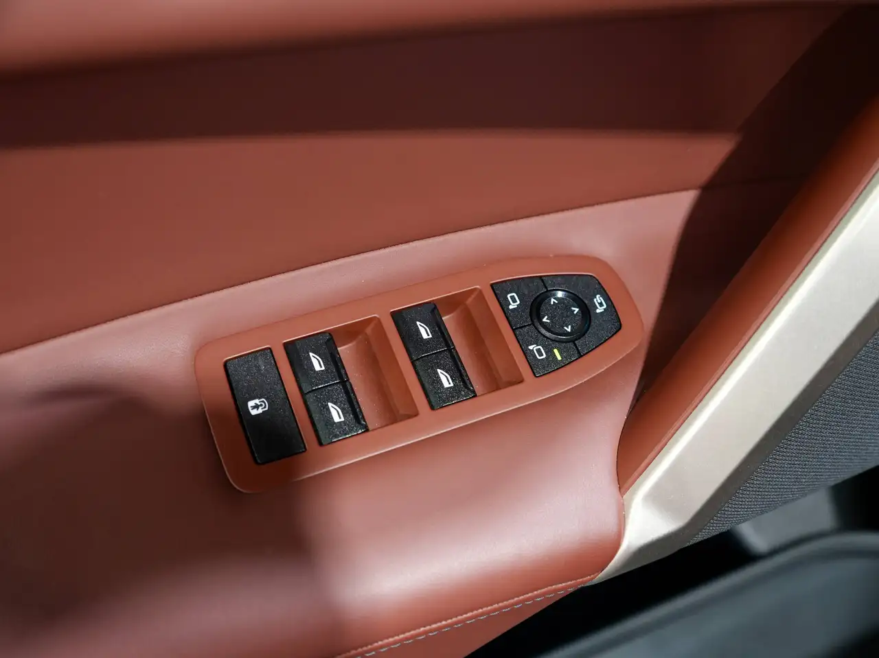 BMW iX - Image 34